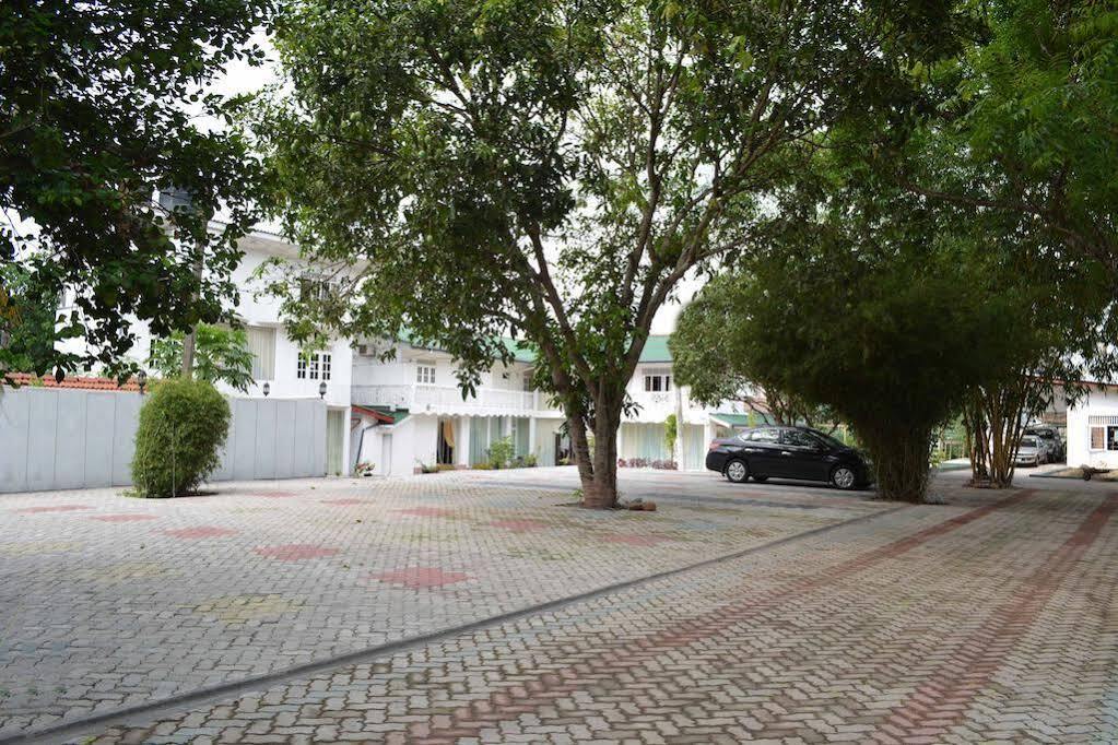 Hotel Empryean كاتوناياكى المظهر الخارجي الصورة