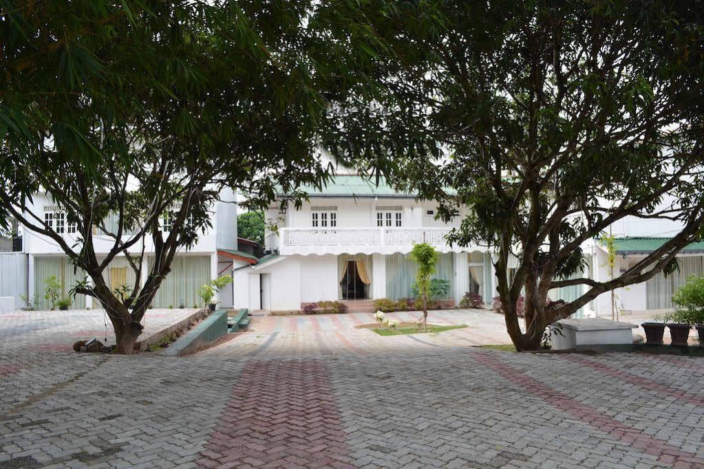 Hotel Empryean كاتوناياكى المظهر الخارجي الصورة
